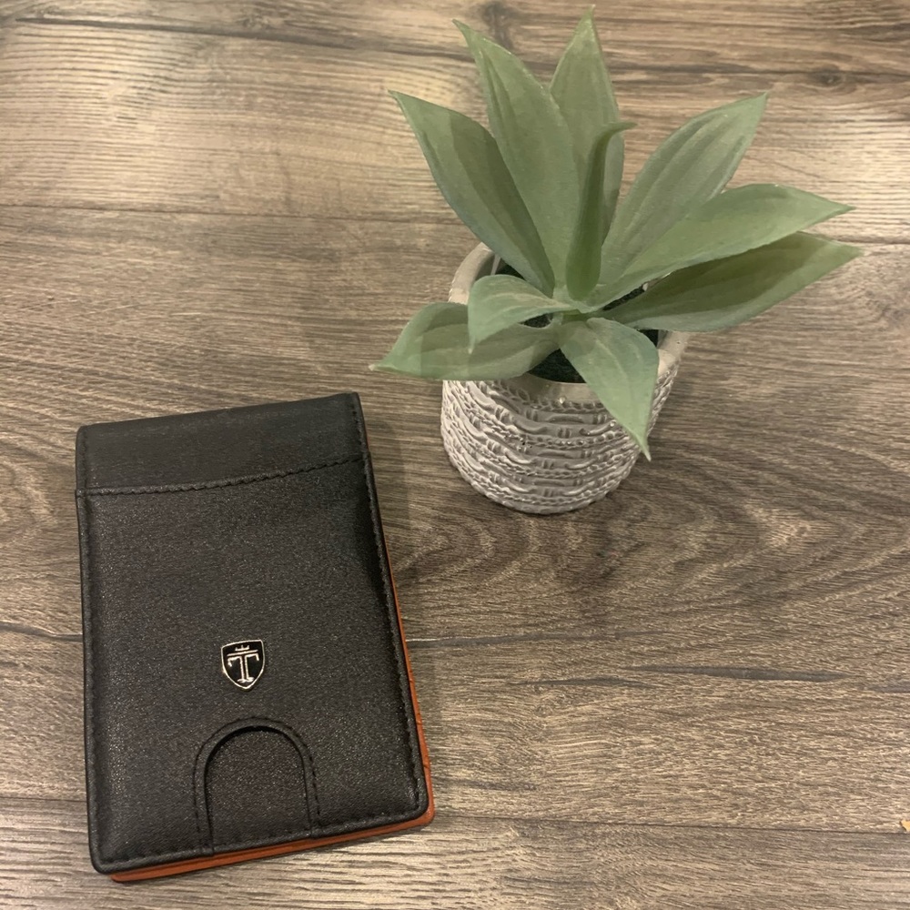 Travando Slim Leather Men’s Wallet